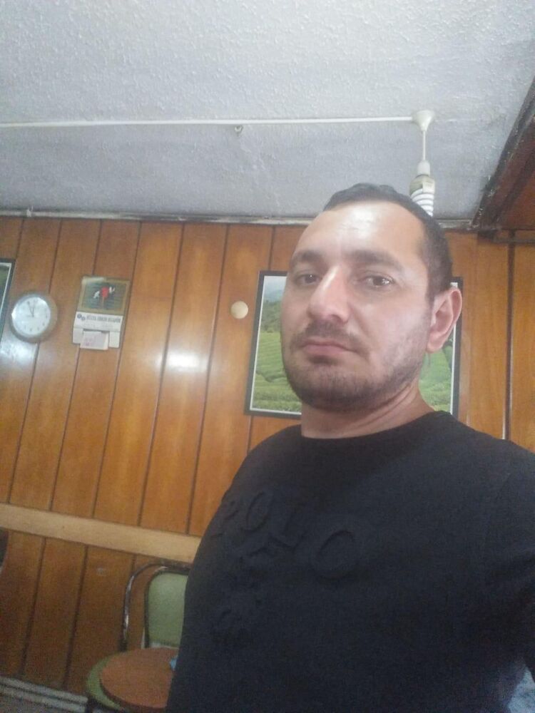  44880744  , 37 ,    Biala Piska