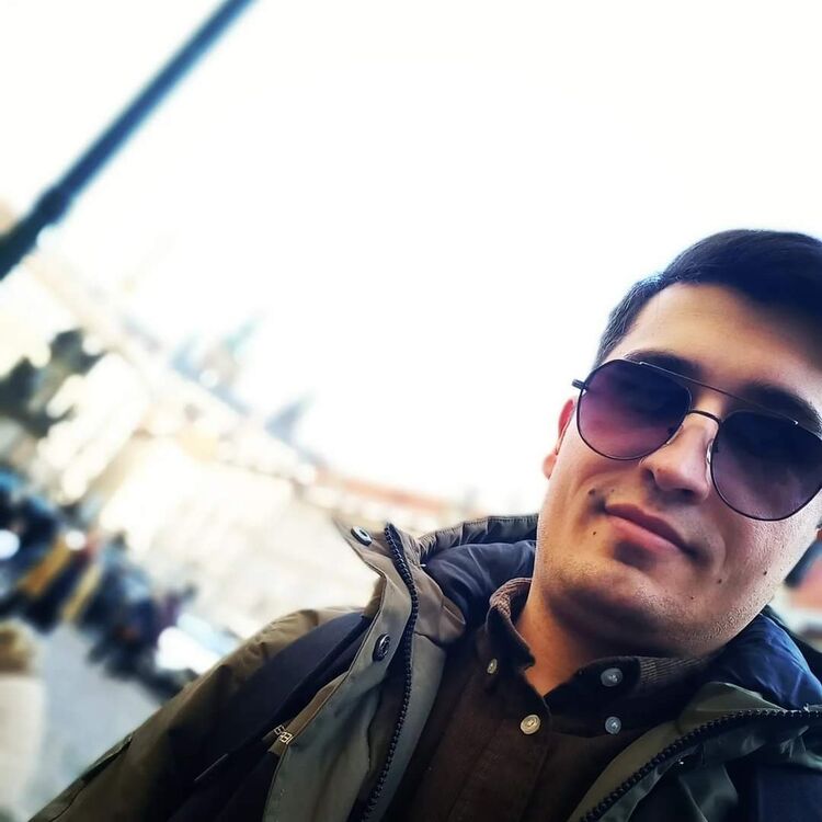 40112844  Johnny, 32 ,    Praha