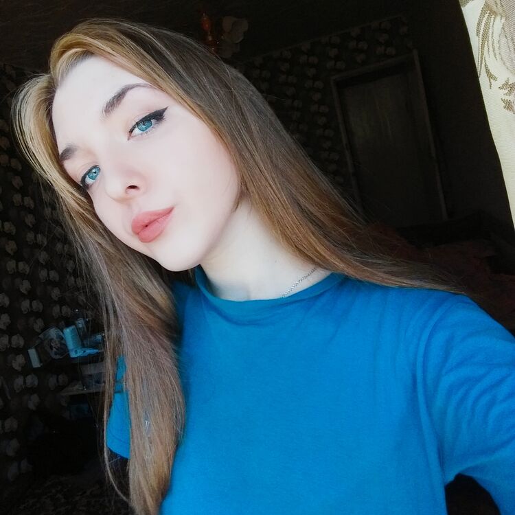  43387084  Zlata, 24 ,    