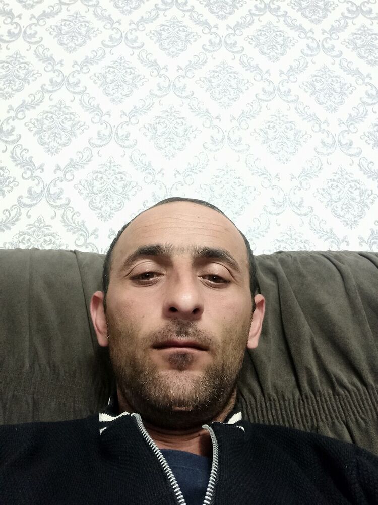  22409394  Anushavan, 42 ,    