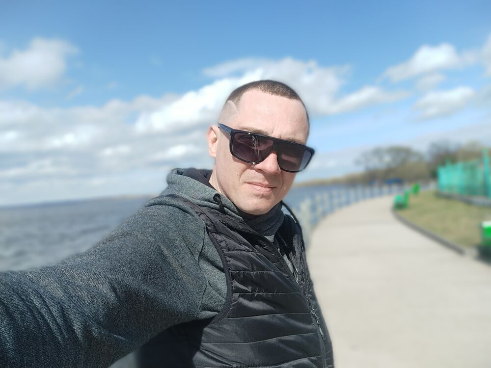  43769844  Stanislav, 38 ,    