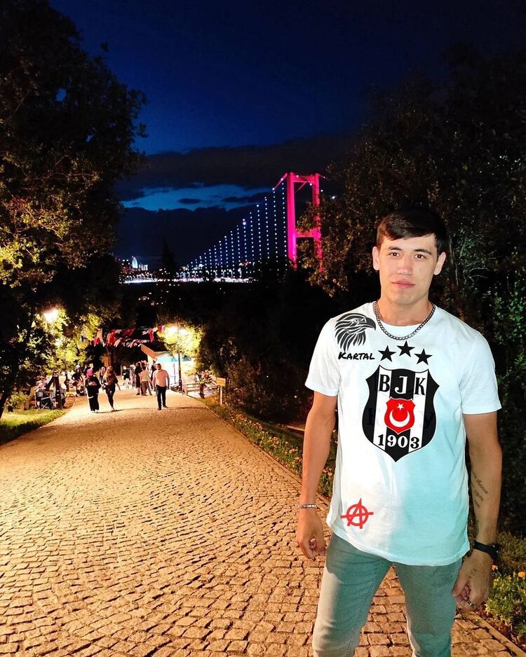  25957674  IamAli, 27 ,    