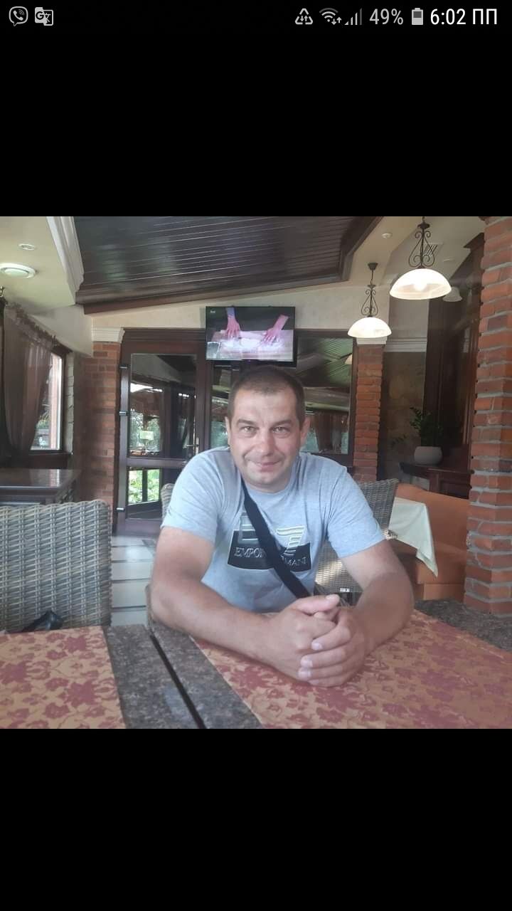  24444414  Kolia, 46 ,    