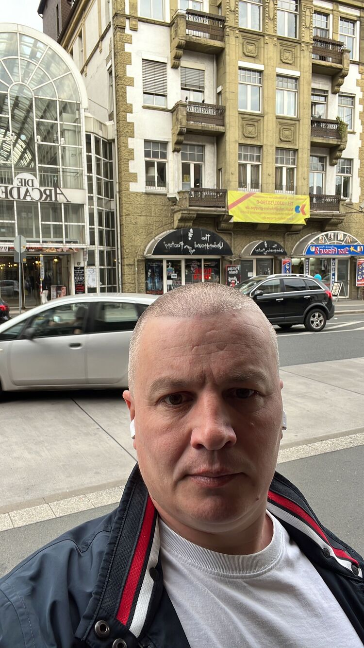  Bielefeld,   , 47 ,   ,   , c 