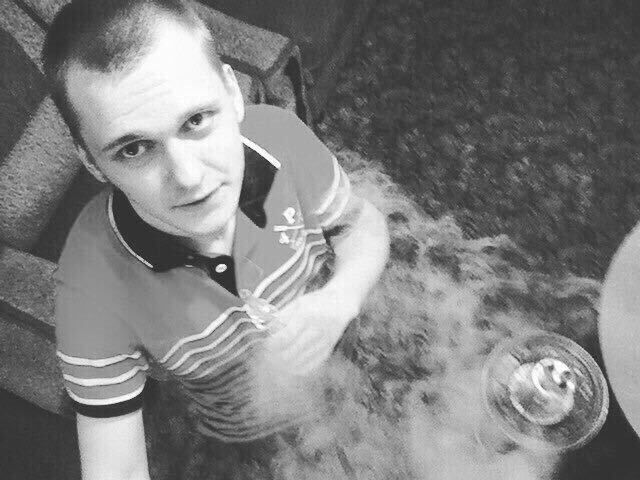  ,   Slava, 32 ,   ,   , c , 