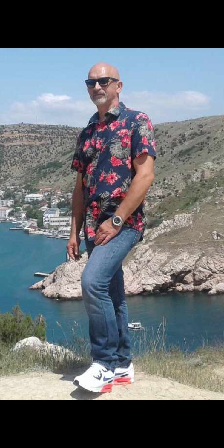  31582954  Sergey, 56 ,    