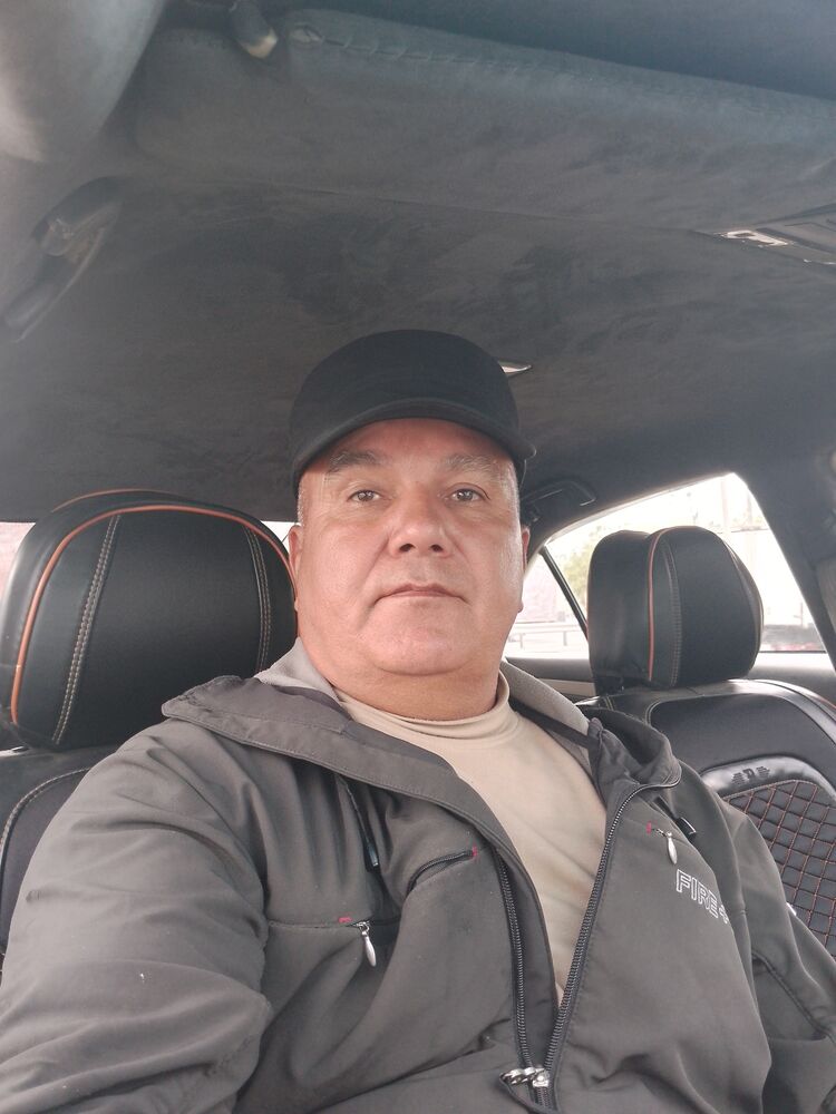  39418374  Iskander, 52 ,     