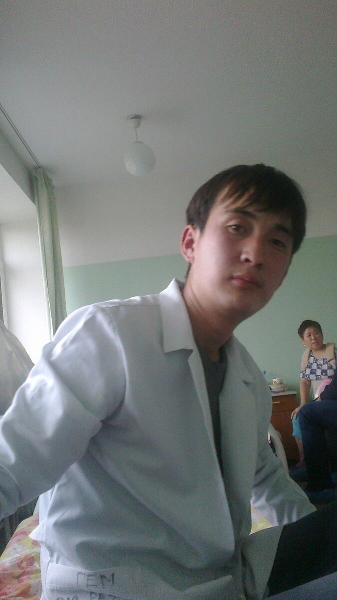  -,   Ernur, 35 ,   ,   , c 