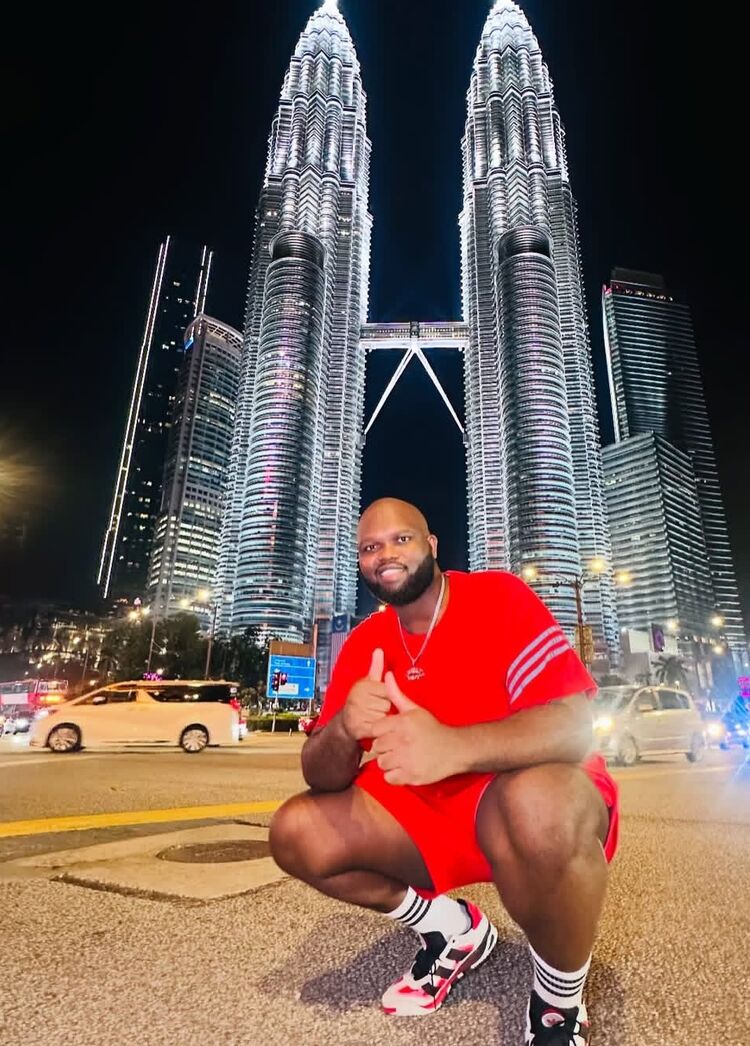  48783194  Cris, 42 ,    