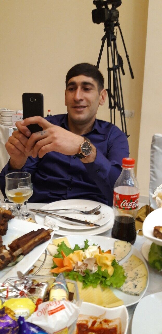  22831274  Aram, 36 ,    