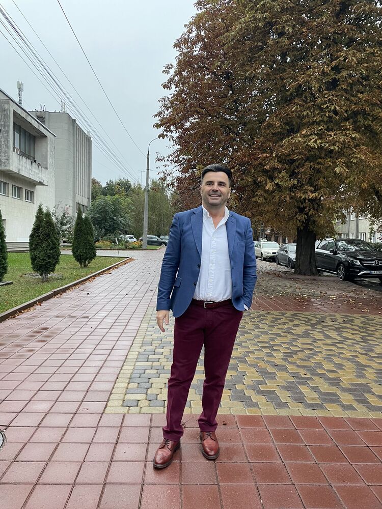  39622494  Sokol, 43 ,    