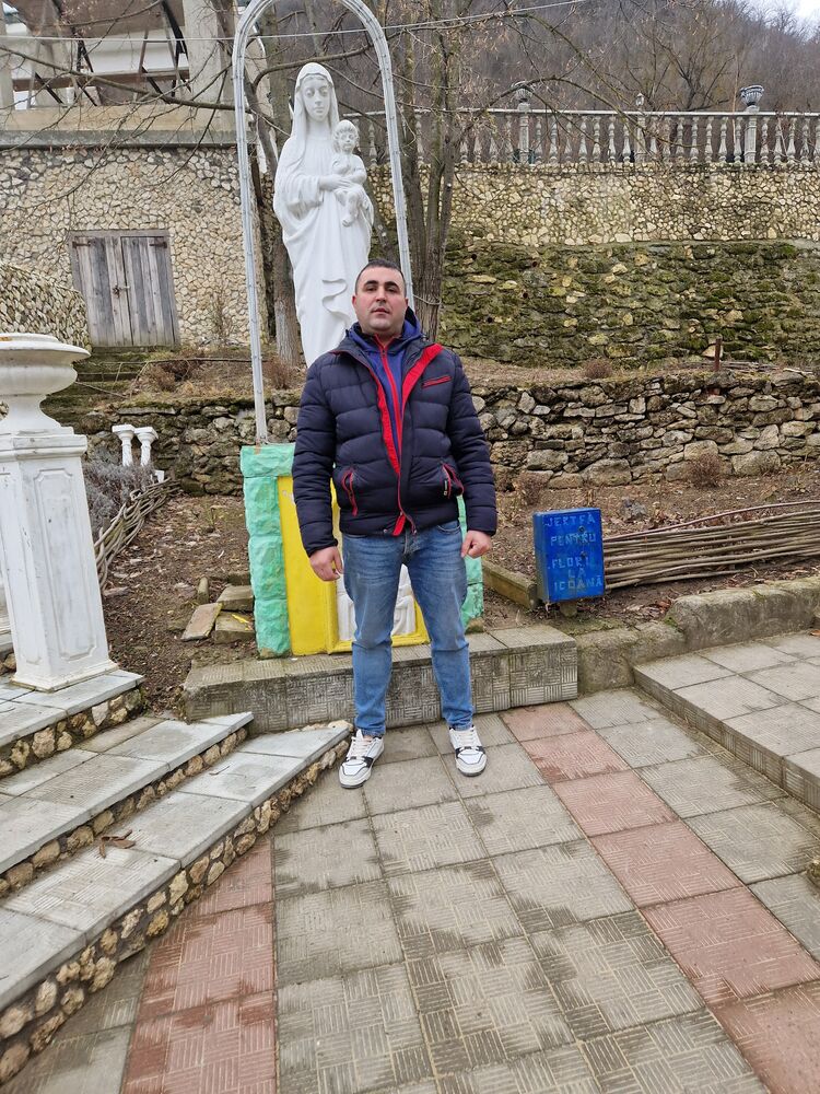  ,   Alexandru, 36 ,   ,   