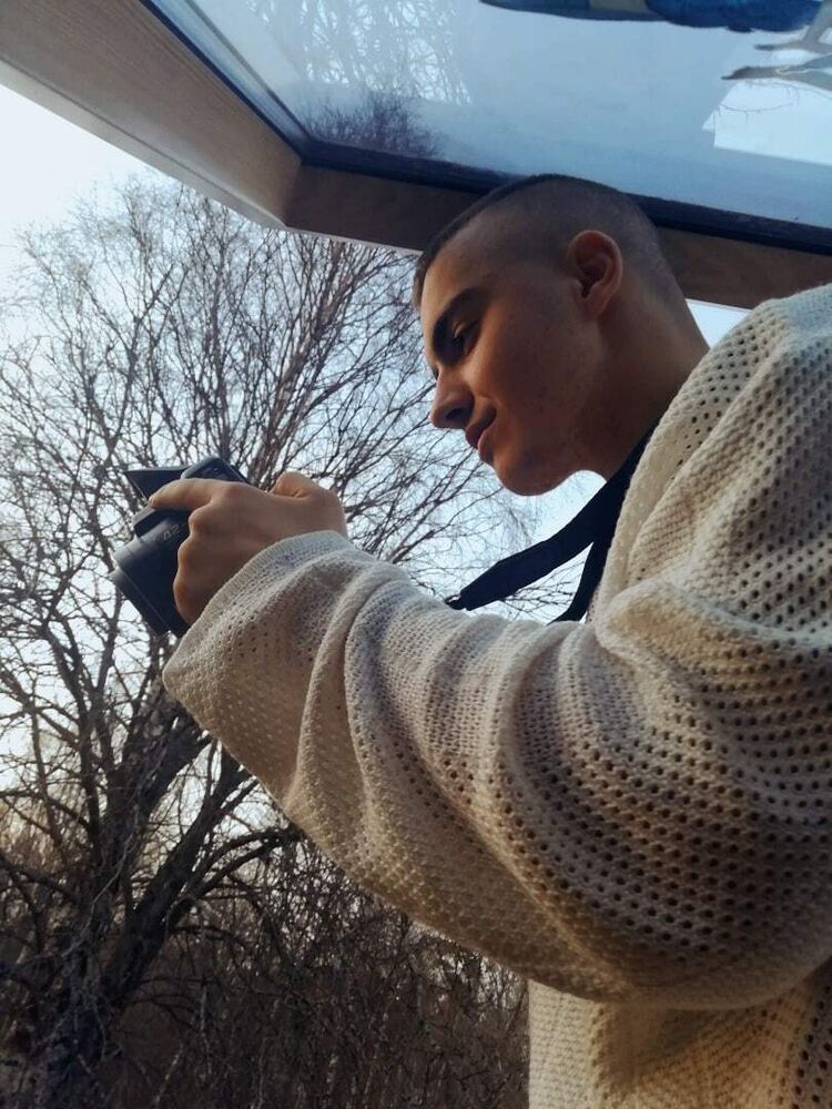  28517404  , 24 ,    -