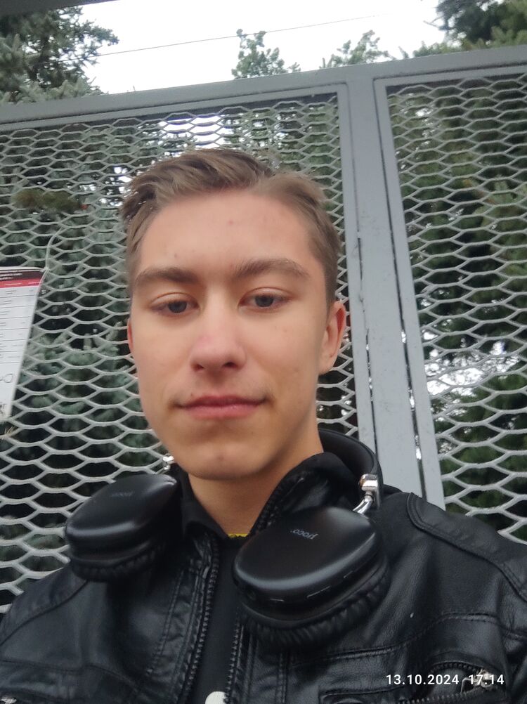  46854114  Andrey, 18 ,    