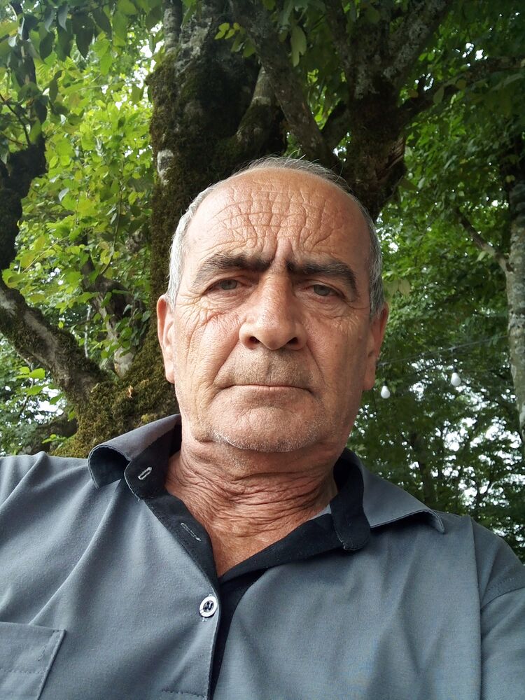  52856614  Rasim, 64 ,    