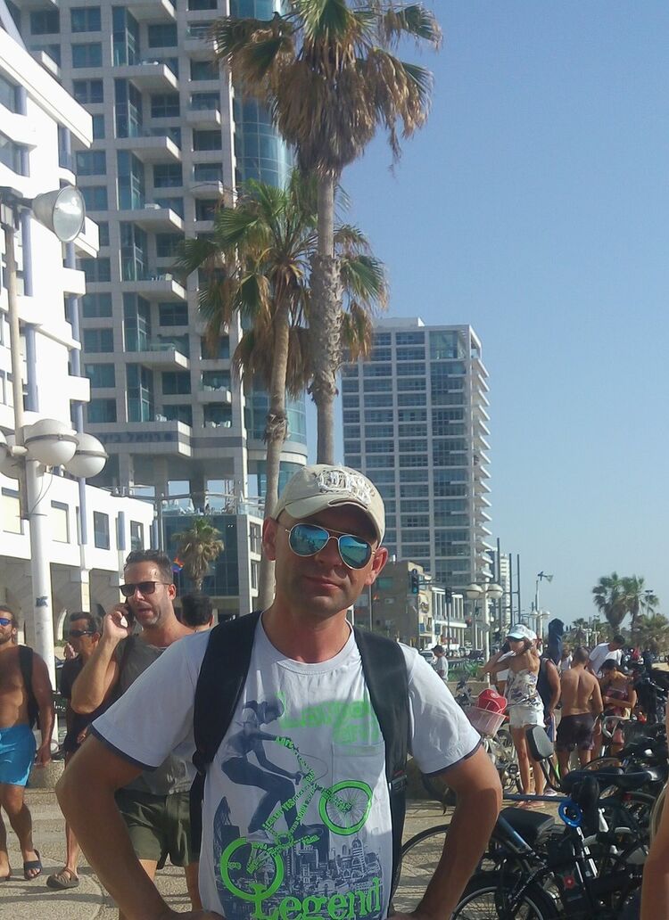  Tel Aviv-Yafo,   Ruslan, 50 ,   ,   , c 