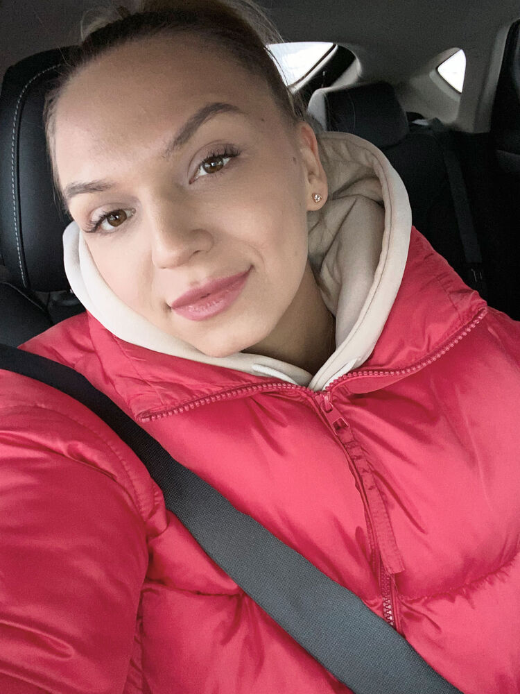  49488004  Olga, 29 ,    
