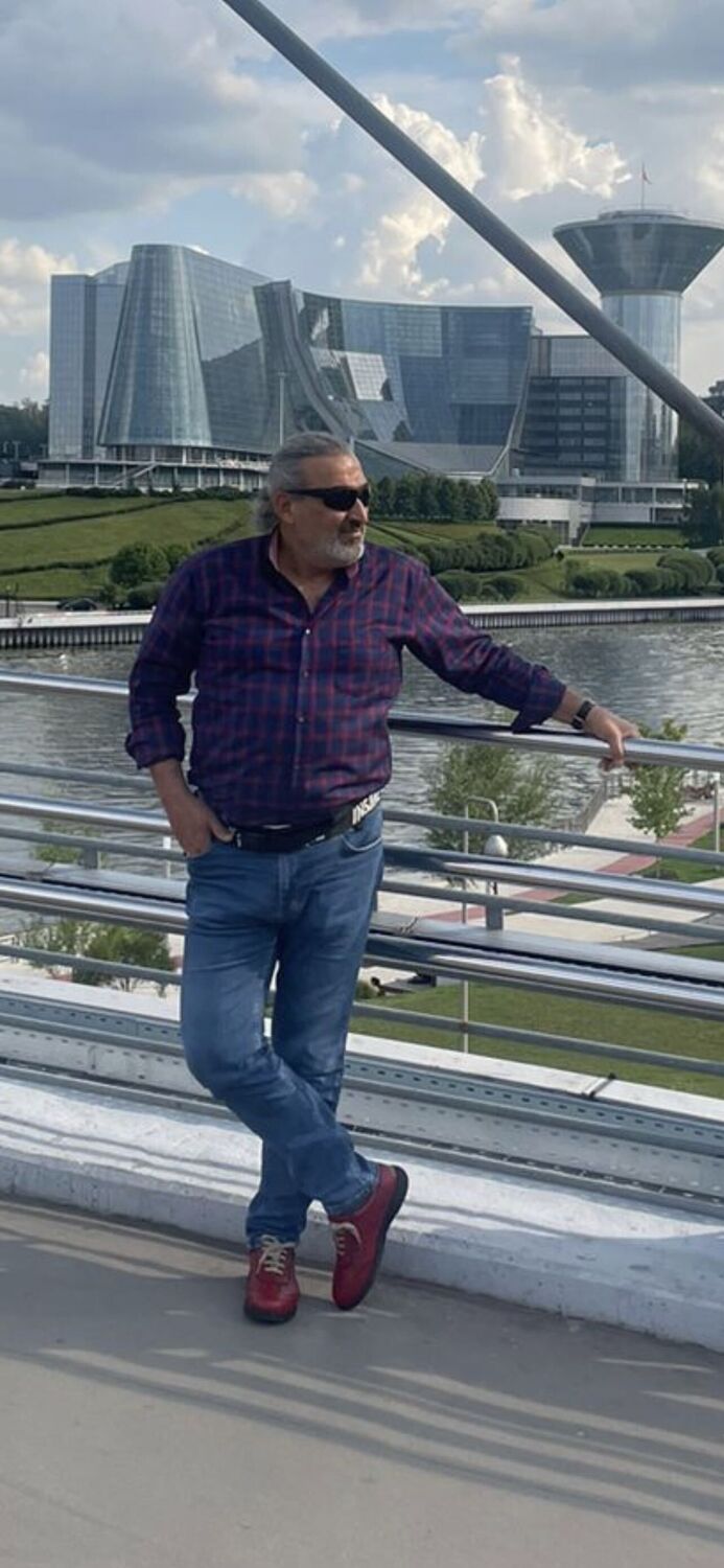  36521064  Hamdi, 52 ,    