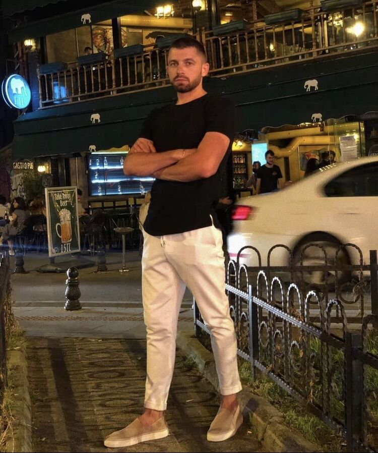 ,   Emin, 32 ,   ,   