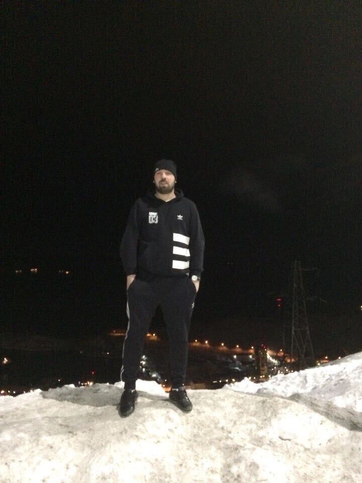  32121334  Ivan M, 35 ,    -