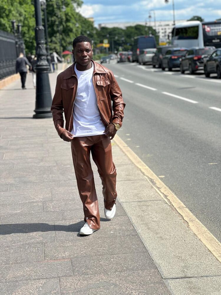  54022744  Cedecias, 30 ,    