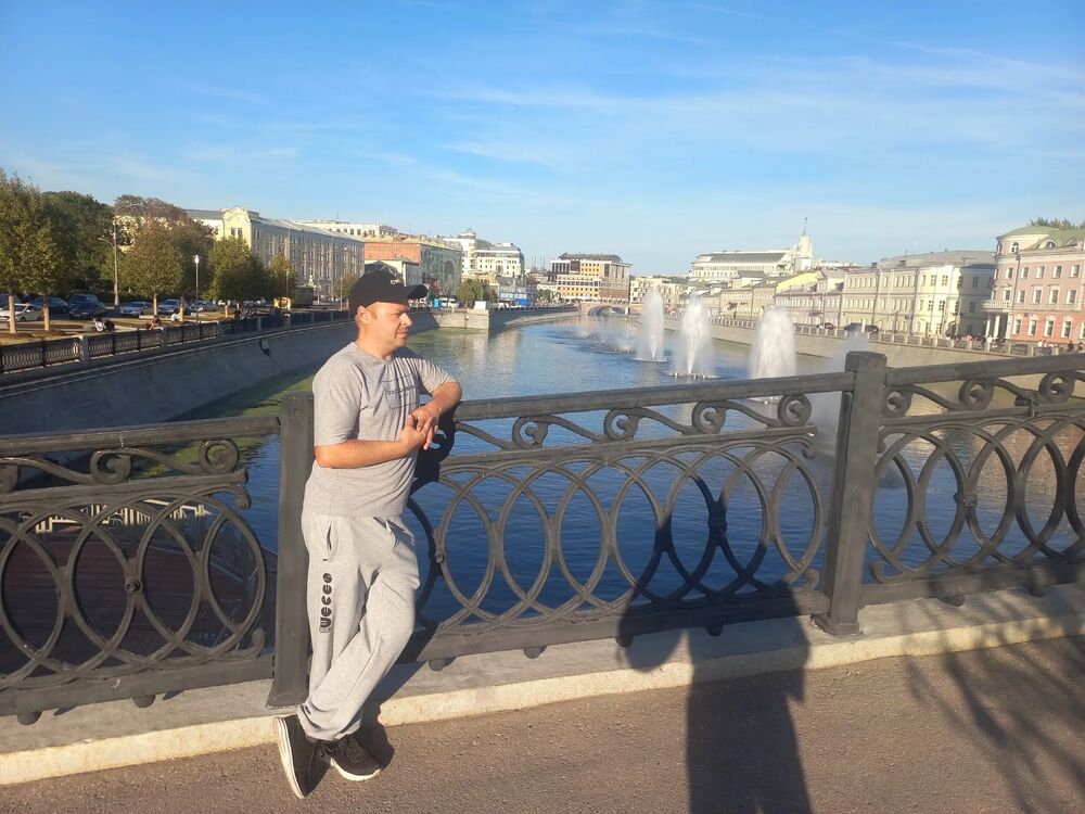  50305334  Sergey, 36 ,    