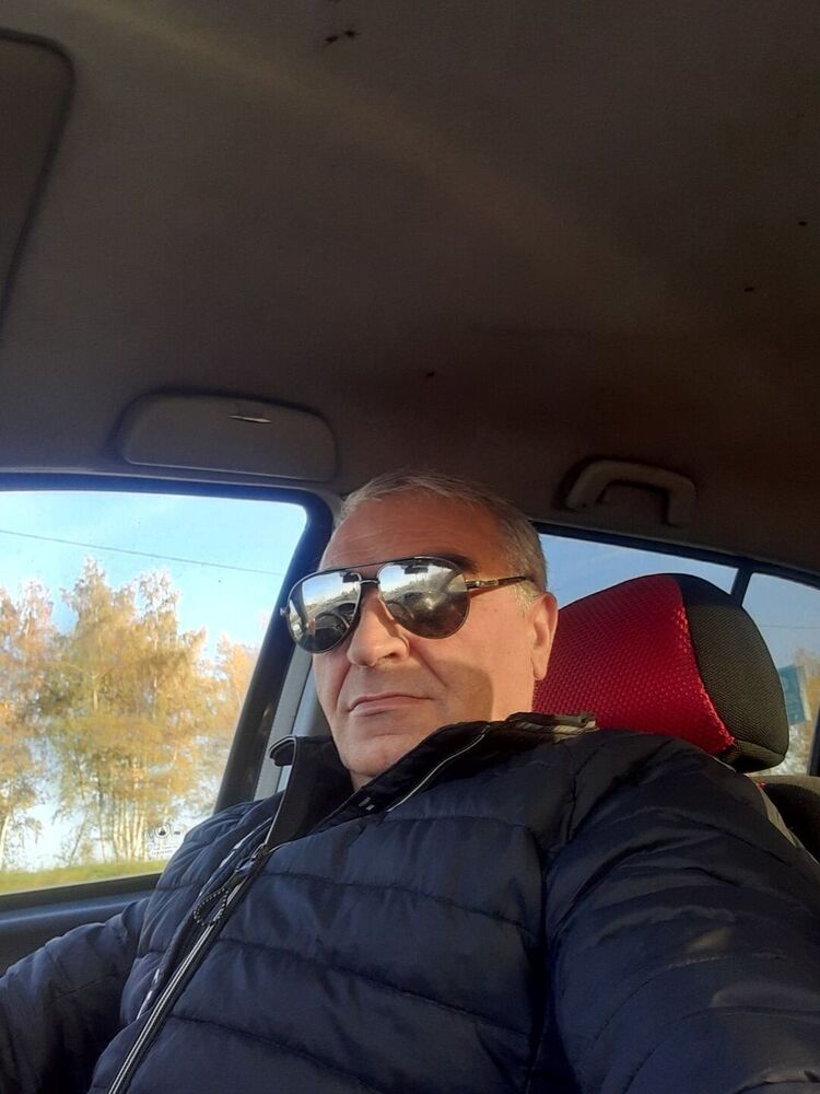  46851644  , 51 ,     