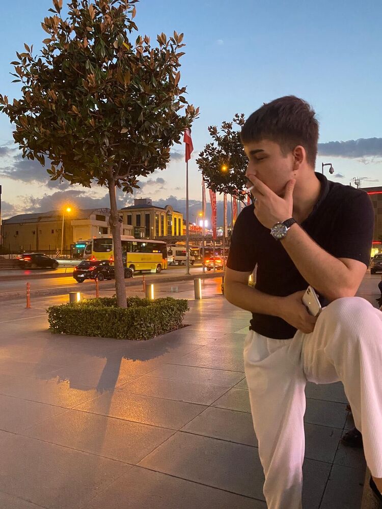  ,   Mert, 19 ,   ,   , c 