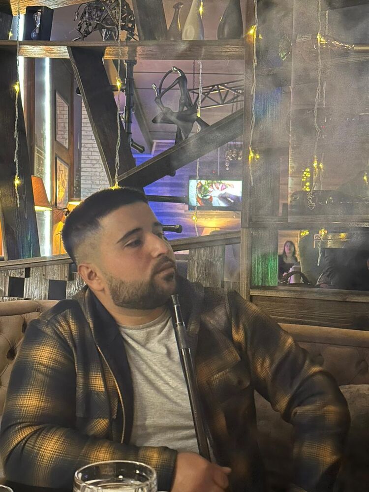  51779764  , 27 ,    