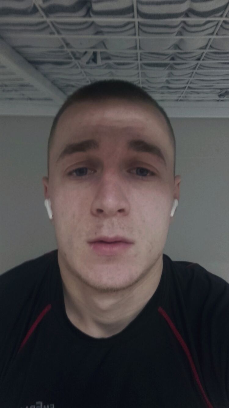  40683124  , 21 ,    -