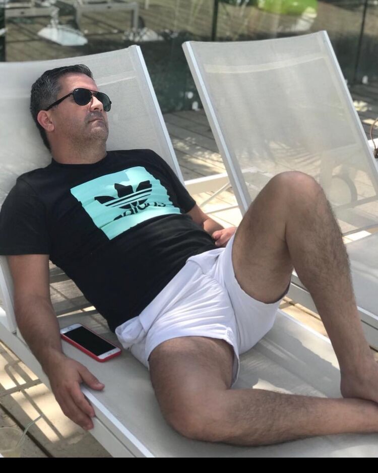  49250854  Alexander, 60 ,    