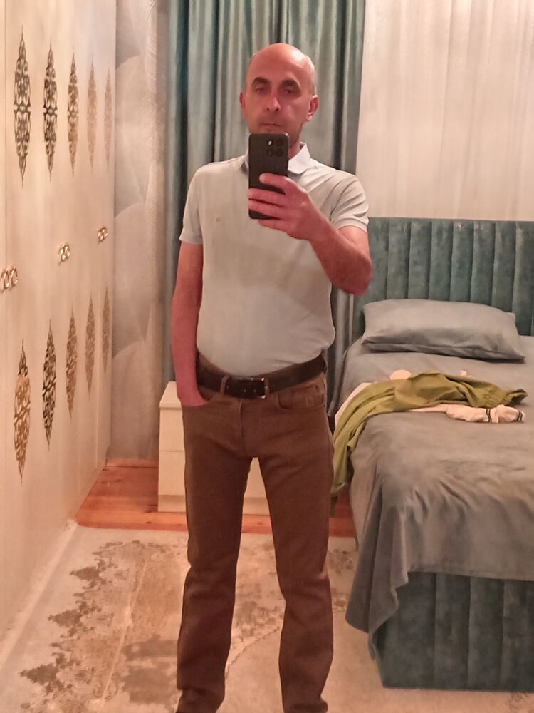  52773964  , 44 ,    