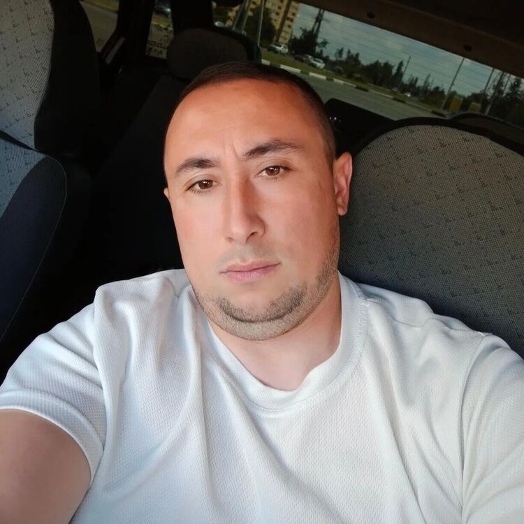  46026534  Siroj, 39 ,    