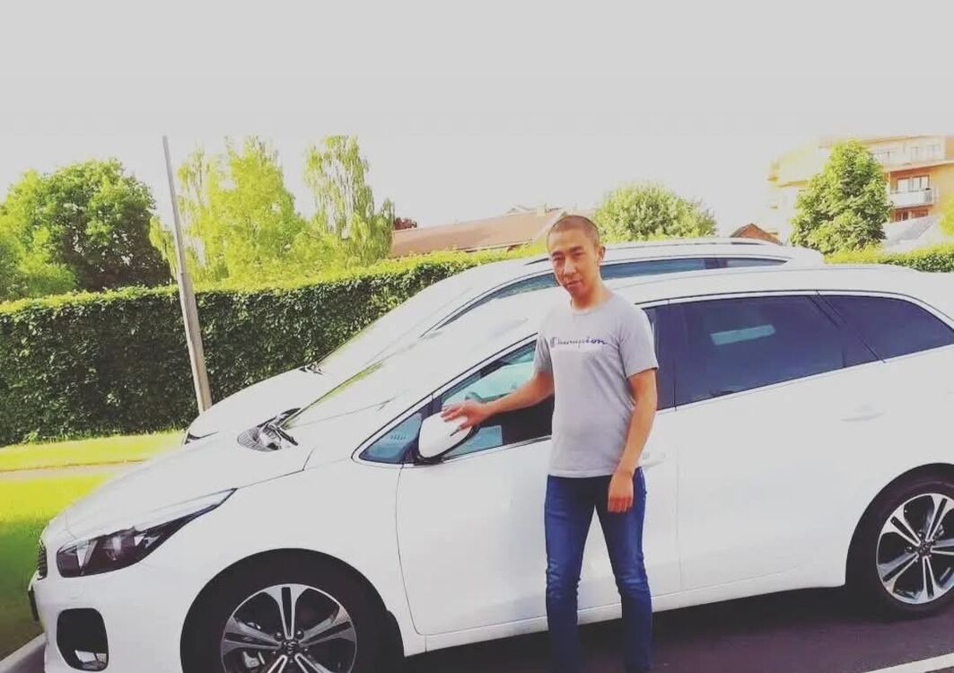  48806164  Jawad Rezai, 26 ,    Homberg