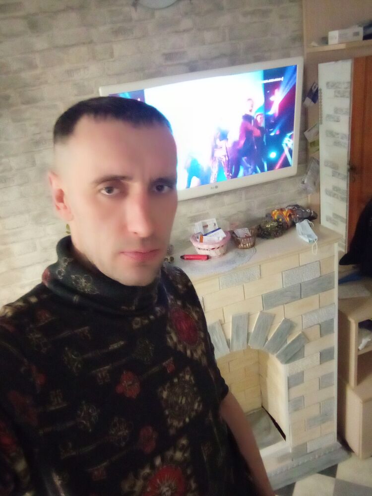  ,   Pavel, 38 ,   ,   , c , 