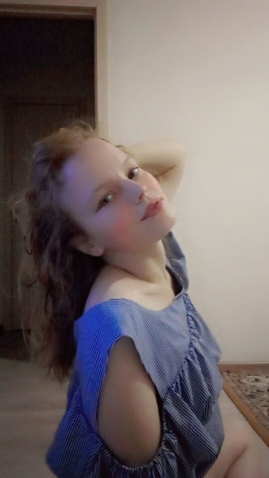  ,   Alexandra, 22 ,   c , 