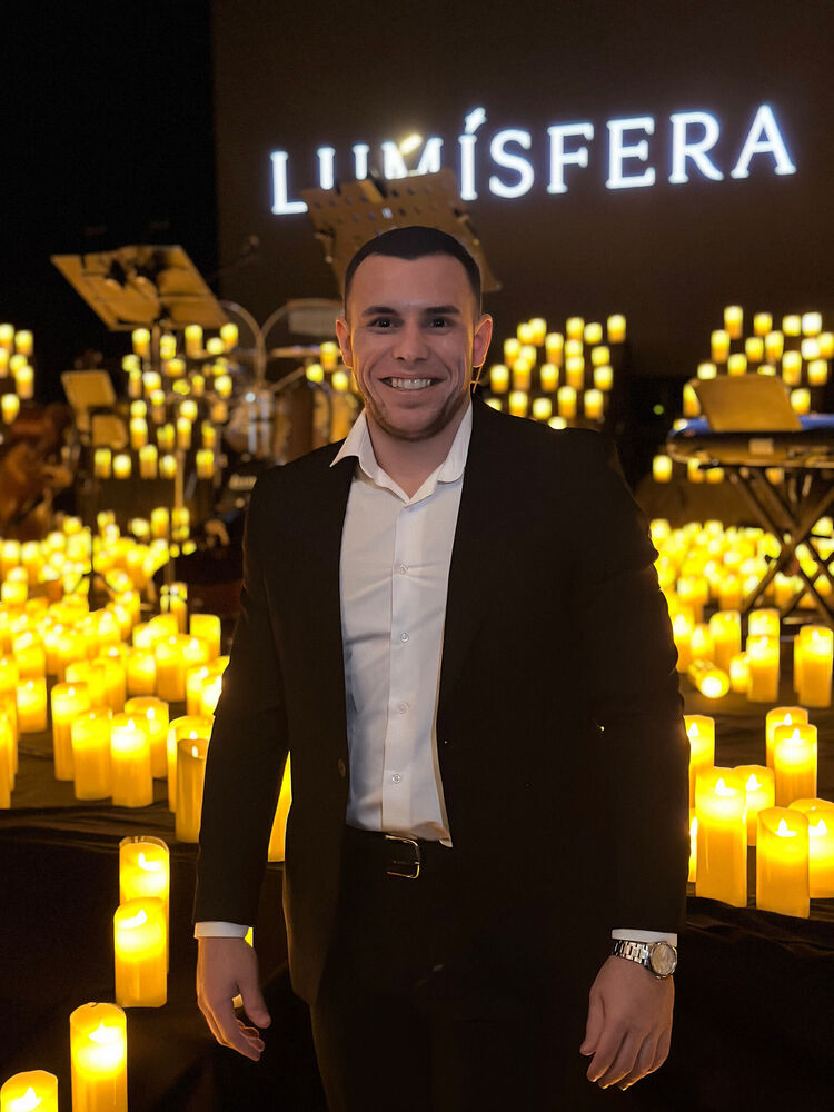  52888054  , 26 ,    --