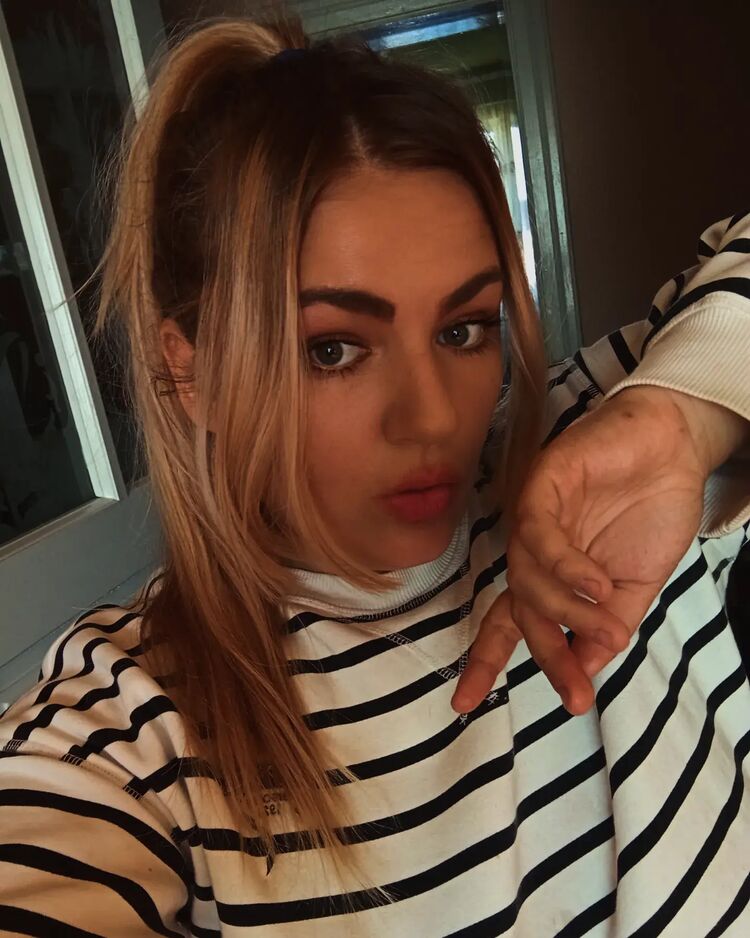  46420834  AlinaStefyuk, 23 ,    