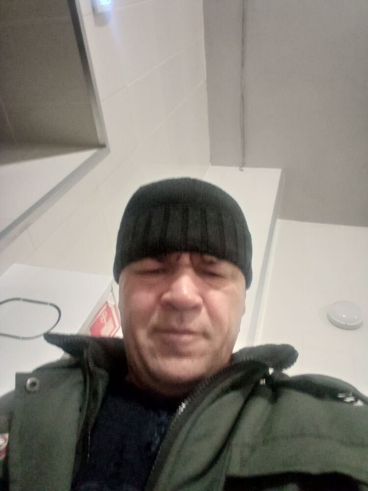  38460564  , 49 ,    