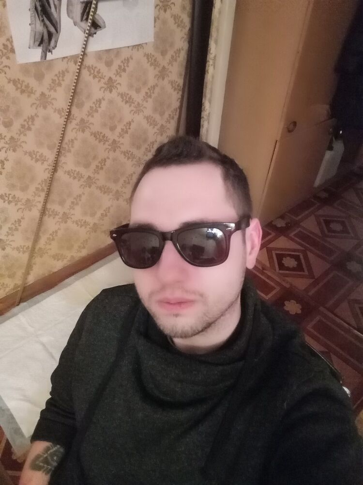 18403194  Yury, 29 ,    