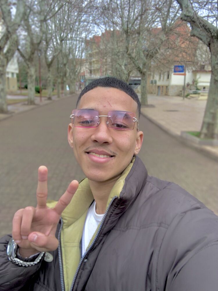 ���� 35894204 ����� Zouhair, 23 ����, ���� ���������� � ������