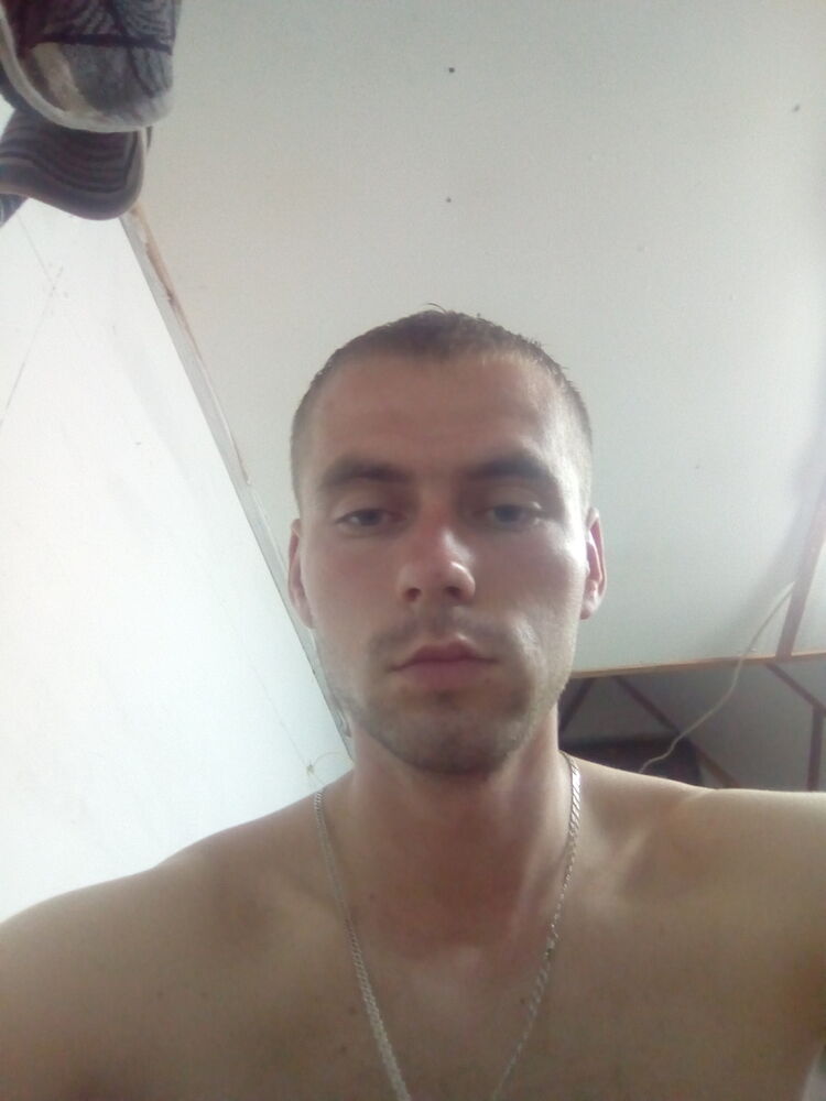  9426014  Andrei, 32 ,    