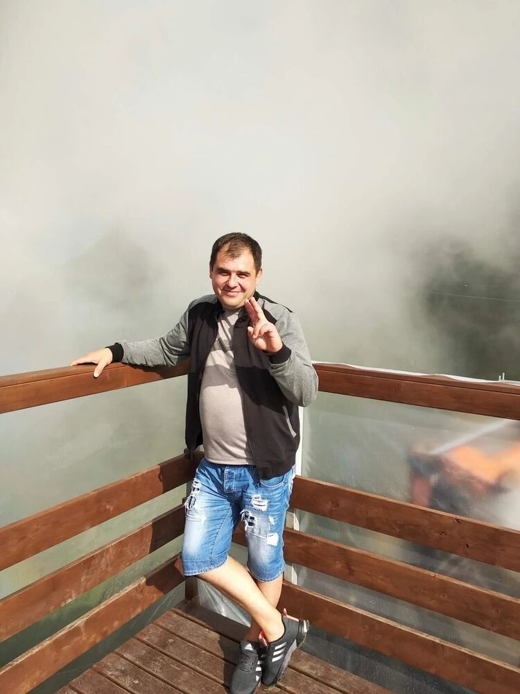  ,   Sergei, 42 ,   ,   