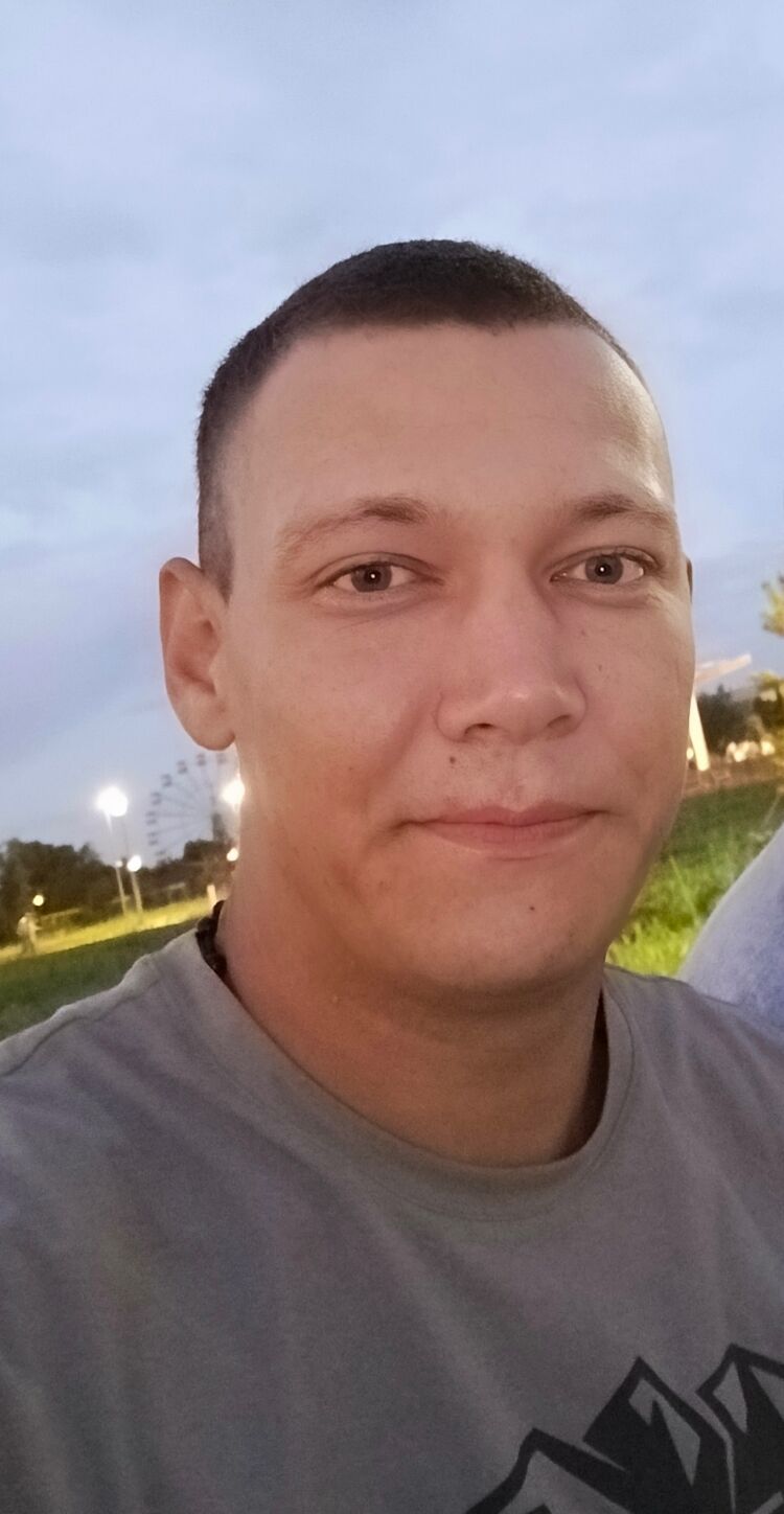  37297874  Rashit, 30 ,    