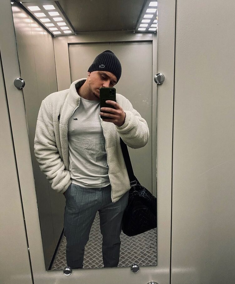  54687224  Alex, 34 ,    