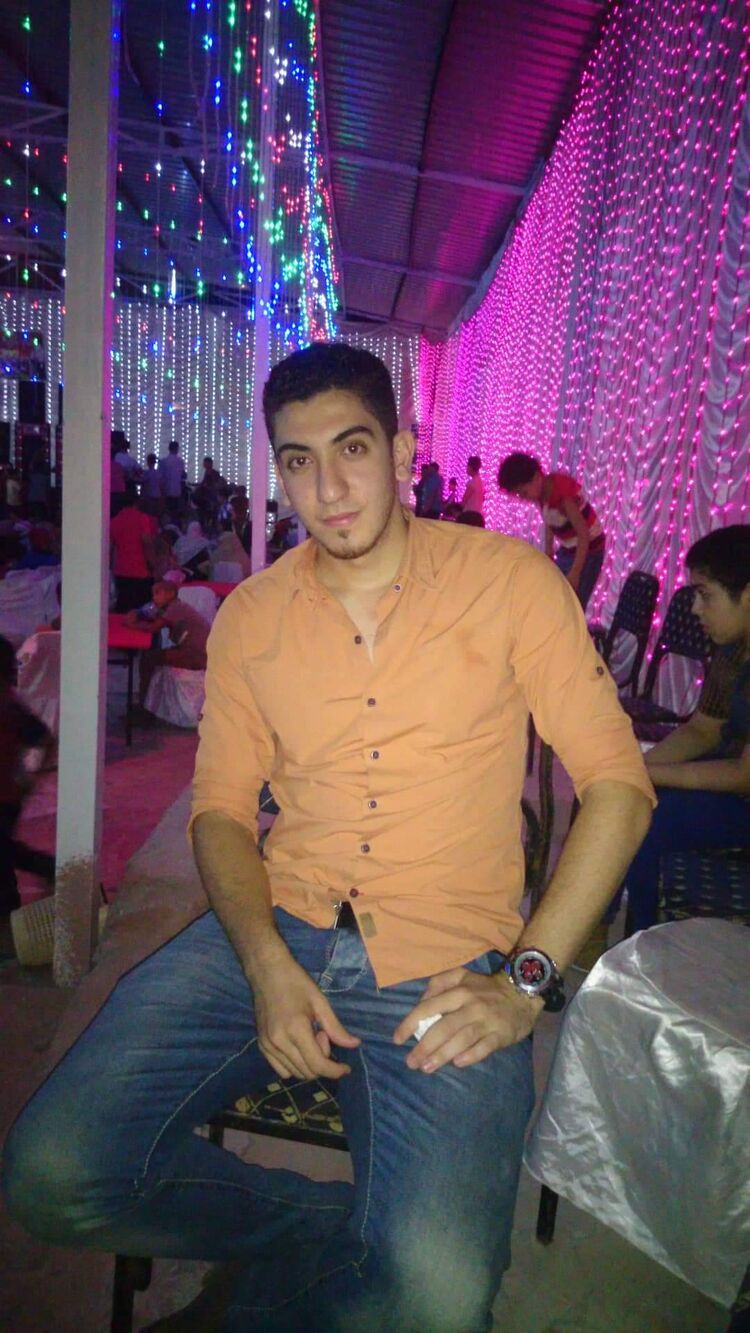  30980594  Mohamed, 32 ,    