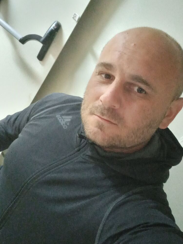  41933224  , 37 ,    