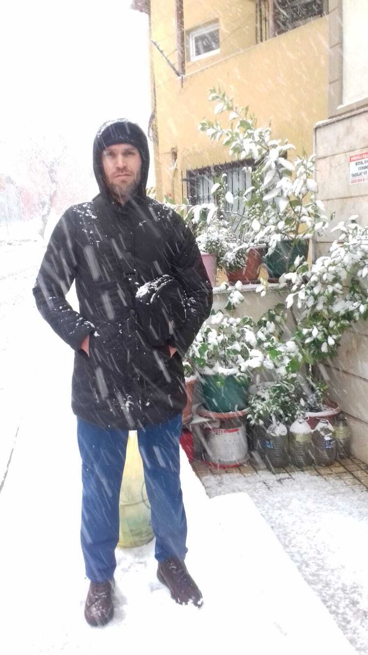  24980734  Serdar, 39 ,    