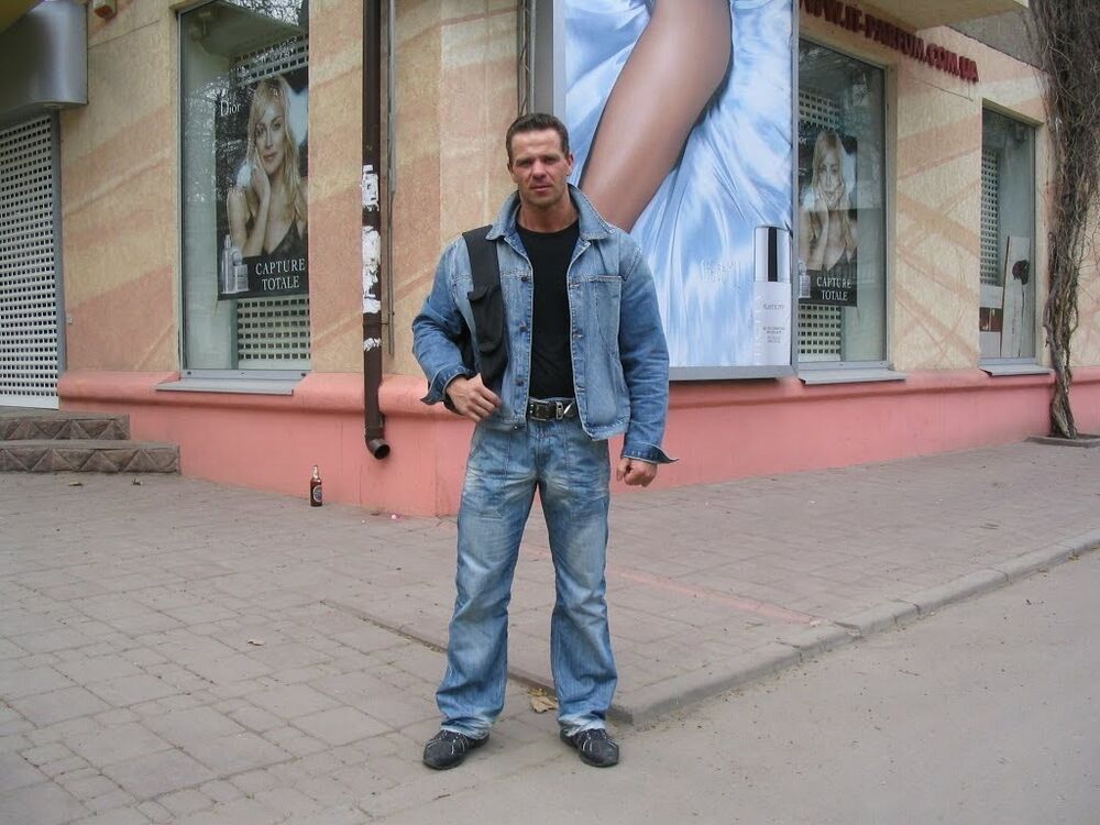  ,   Valentyn, 49 ,   