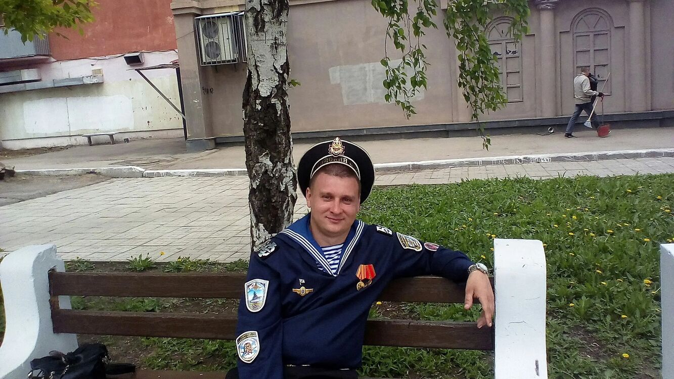  29225794  Alexander, 39 ,    